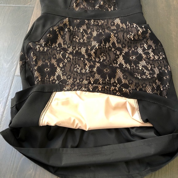 Adrianna Papell Sheath Dress, Black/Nude, Size 8 - Picture 7 of 11